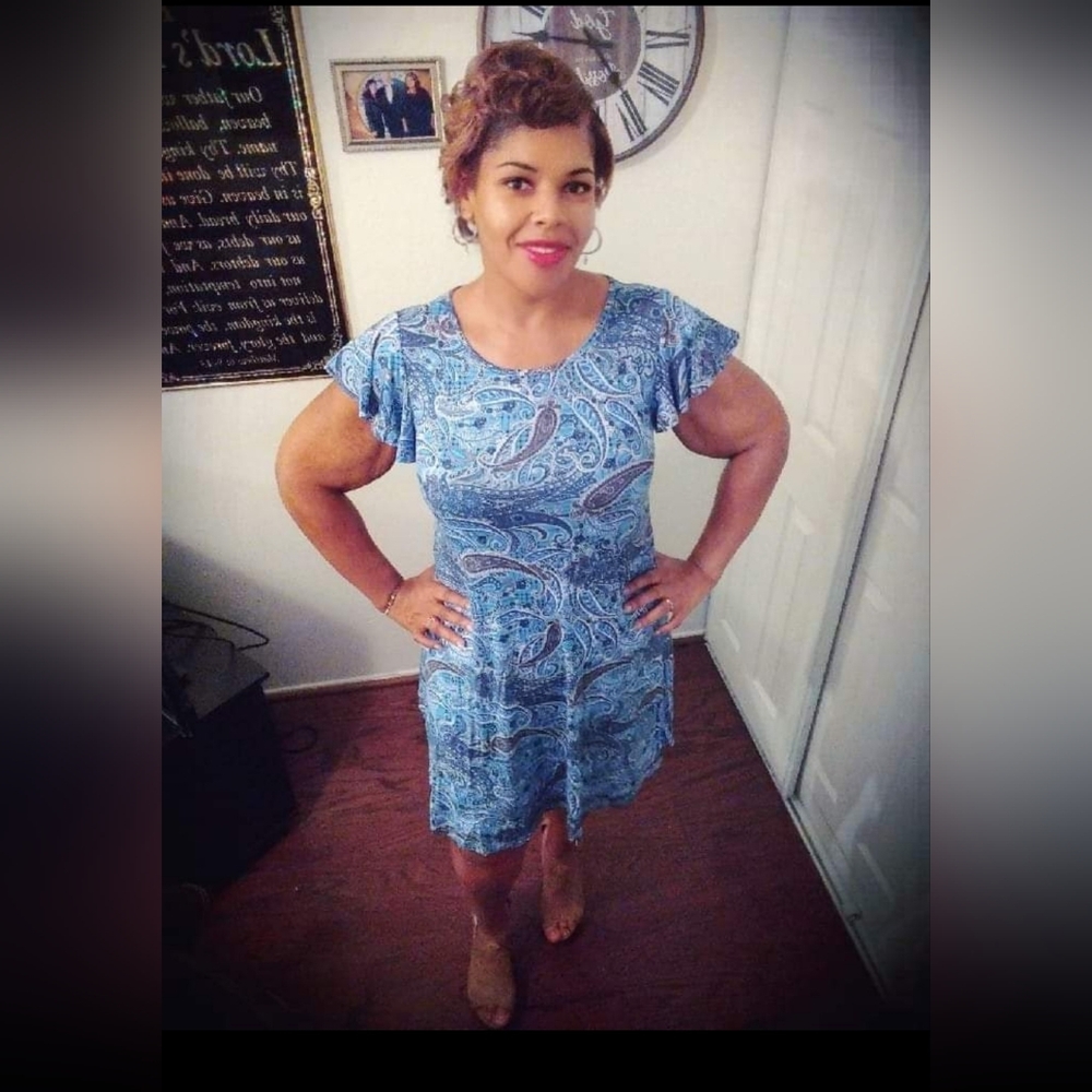 Ladies Size Large  Flutter Sleeve Blue Floral Print  Shirt Dress